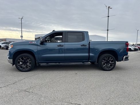 Used 2024 Chevrolet Silverado 1500 LT w/ Z71 Off-Road Package image 3