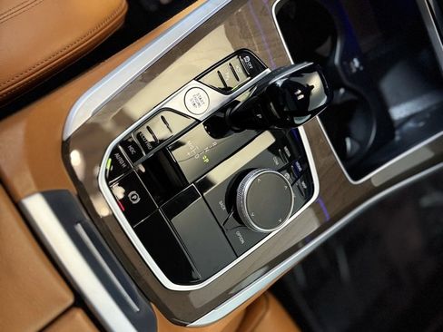 Used 2022 BMW X5 xDrive40i w/ Premium Package image 13