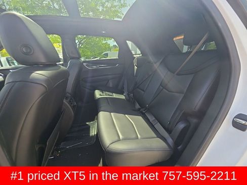 Used 2021 Cadillac XT5 Premium Luxury image 9