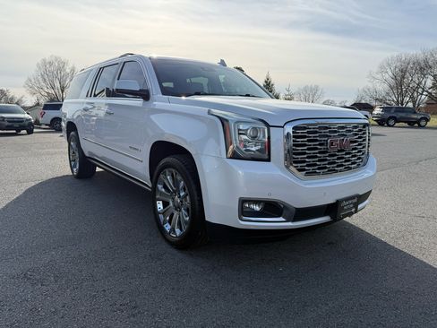 Used 2018 GMC Yukon XL Denali w/ Open Road Package image 8