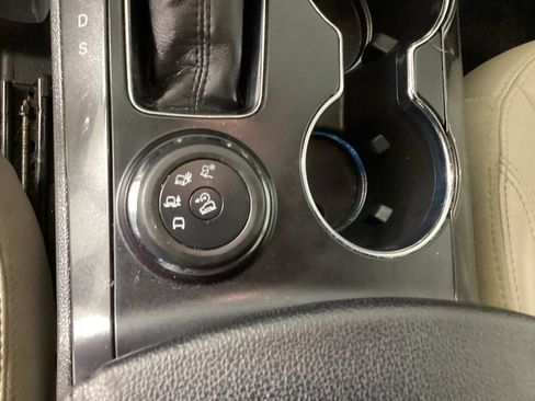 Used 2018 Ford Explorer Limited w/ Equipment Group 301A AWD/4WD image 21