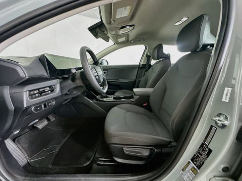 Used 2025 Kia K4 FWD image 13