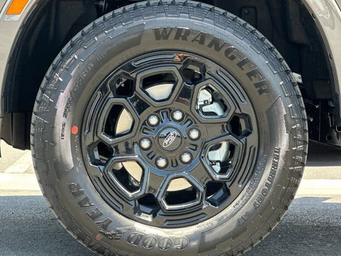 New 2026 Ford Ranger XLT w/ Black Appearance Package RWD image 22
