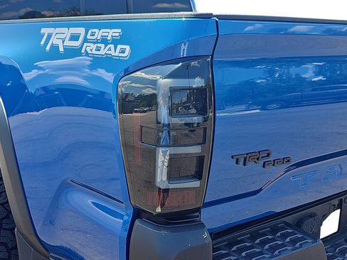 Used 2016 Toyota Tacoma TRD Off-Road w/ Towing Package RWD image 30