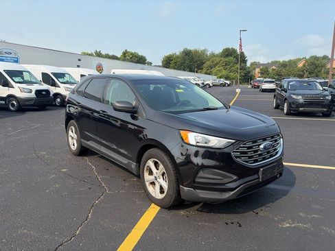 Used 2020 Ford Edge SE AWD/4WD image 3