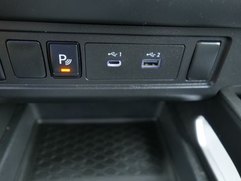 Used 2025 Nissan Frontier SV AWD/4WD image 26