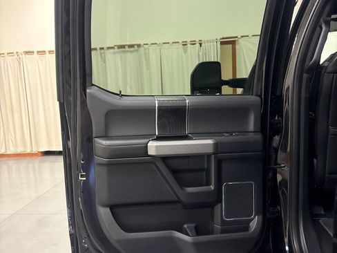 Used 2018 Ford F150 Platinum w/ Equipment Group 701A Luxury AWD/4WD image 24
