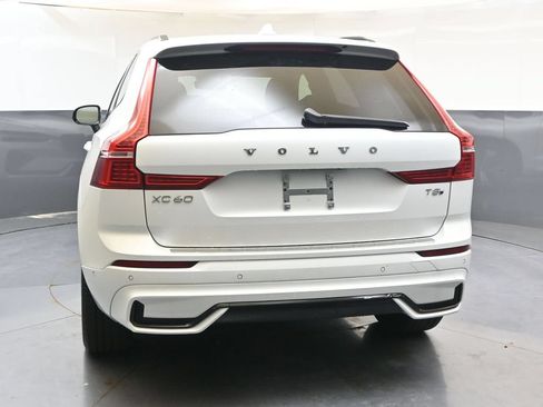 Certified 2025 Volvo XC60 T8 Plus w/ Protection Package Premier AWD/4WD image 4