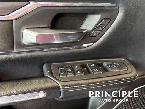 Used 2025 RAM 1500 Laramie image 13