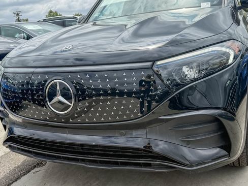 Used 2024 Mercedes-Benz EQB 350 4MATIC SUV image 11