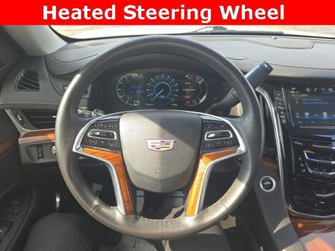 Used 2018 Cadillac Escalade Luxury image 6