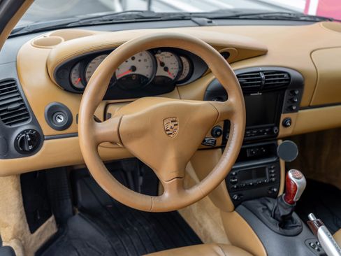 Used 1999 Porsche 911 Carrera 4 image 11