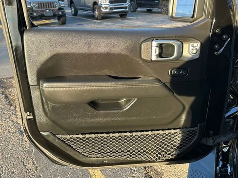 Used 2020 Jeep Gladiator Overland image 32