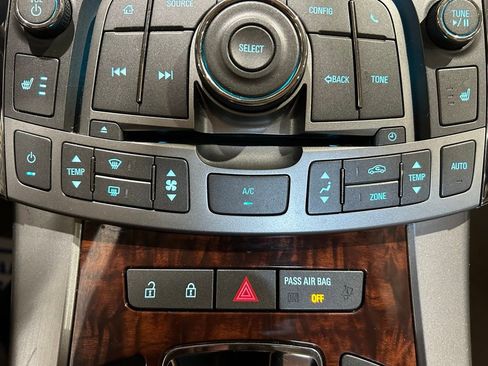 Used 2013 Buick LaCrosse Leather FWD image 28