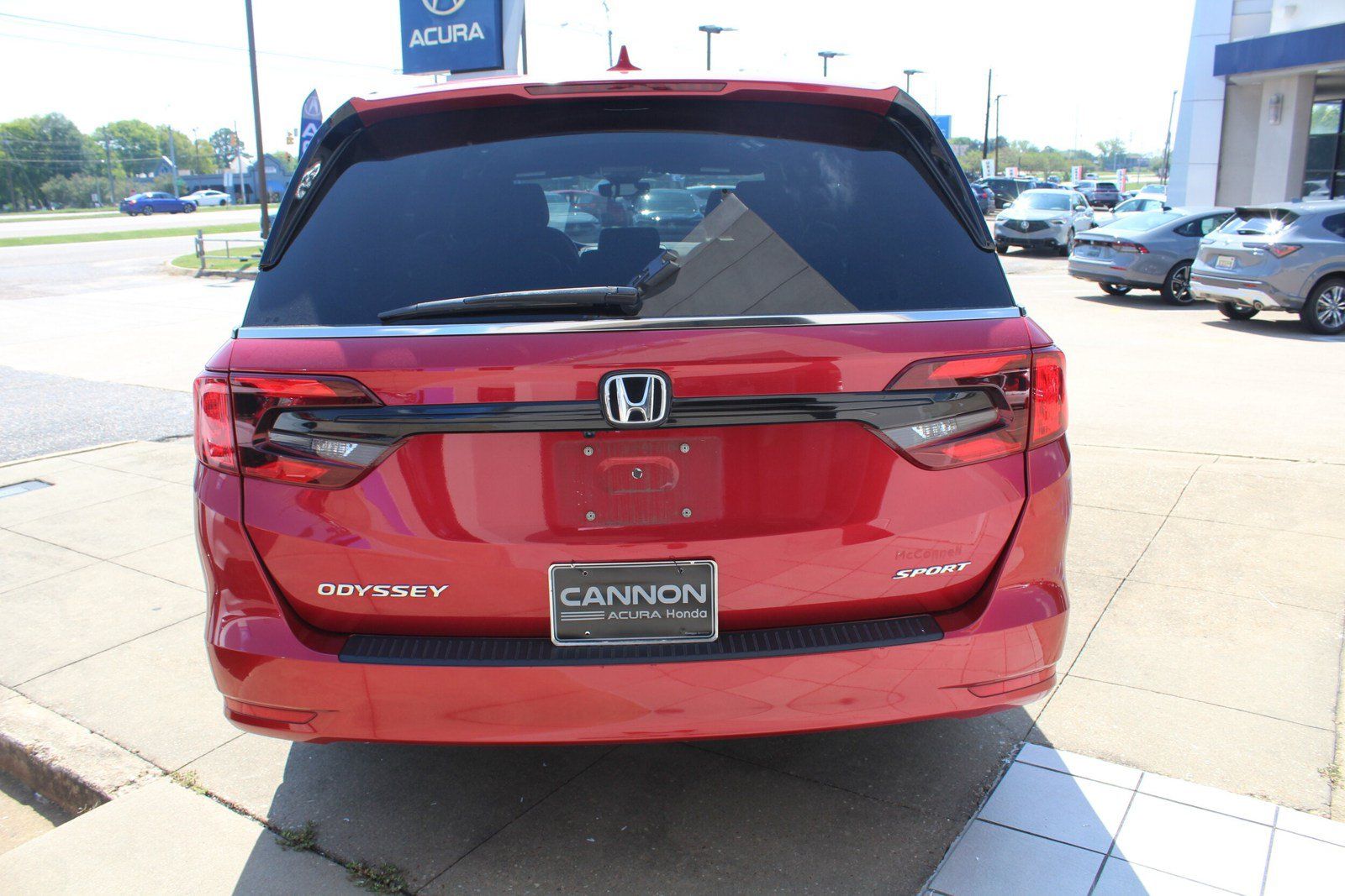 Used 2023 Honda Odyssey Sport image 5