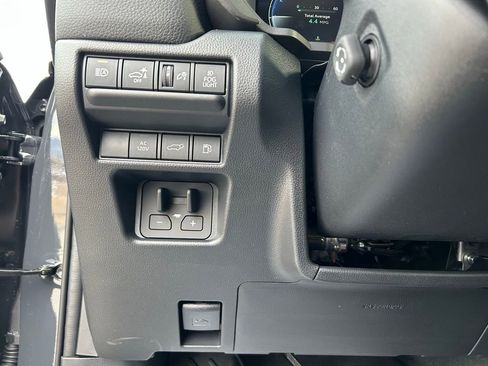 Used 2026 Toyota Land Cruiser image 17