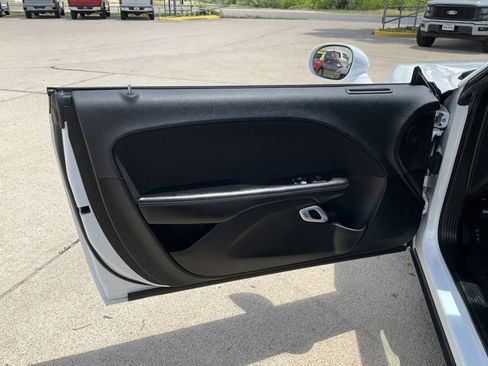 Used 2021 Dodge Challenger GT RWD image 7