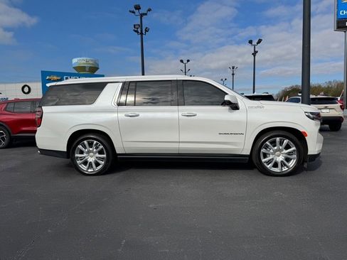 Used 2024 Chevrolet Suburban High Country w/ Max Trailering Package image 2