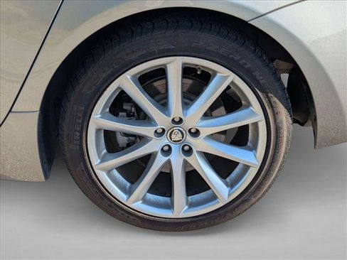 Used 2012 Jaguar XJ RWD image 8