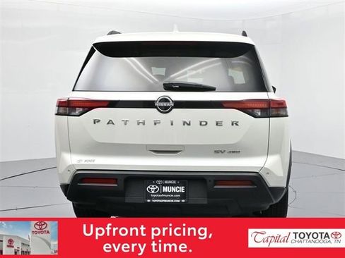 Used 2024 Nissan Pathfinder SV image 6