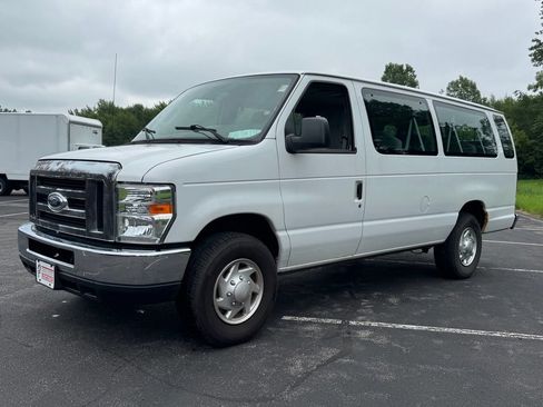 Used 2012 Ford E-350 and Econoline 350 XLT RWD image 2