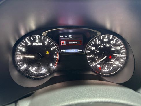 Used 2020 Nissan Pathfinder SL AWD/4WD image 16