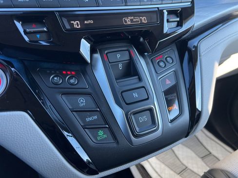 Used 2025 Honda Odyssey Elite image 15