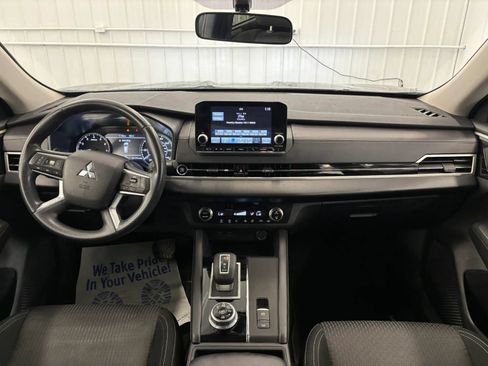 Used 2024 Mitsubishi Outlander ES AWD/4WD image 33