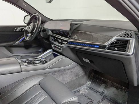 Certified 2024 BMW X6 M60i w/ Dynamic Handling Package image 32