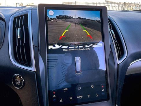 Used 2022 Ford Edge SEL w/ Convenience Package image 18