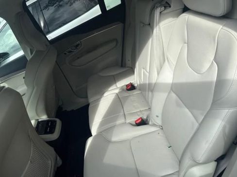 Used 2024 Volvo XC90 B5 Plus w/ Protection Package Premier image 6