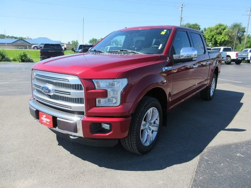 Used 2015 Ford F150 Platinum w/ Equipment Group 701A Luxury AWD/4WD image 11