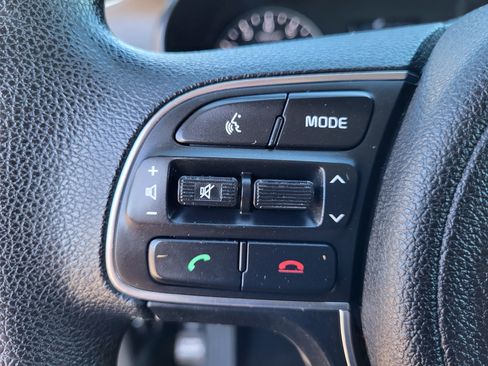 Used 2017 Kia Optima LX w/ Driver Convenience Package image 19