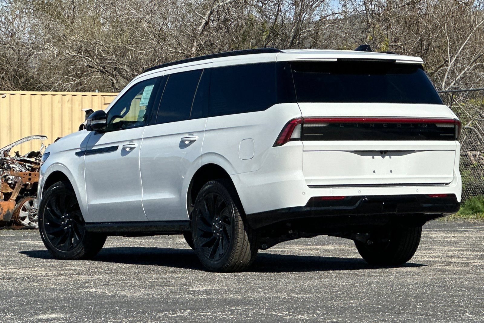 New 2026 Lincoln Navigator Reserve w/ Jet Appearance Package AWD/4WD image 5