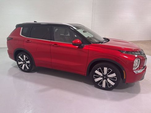 New 2025 Mitsubishi Outlander SEL image 4