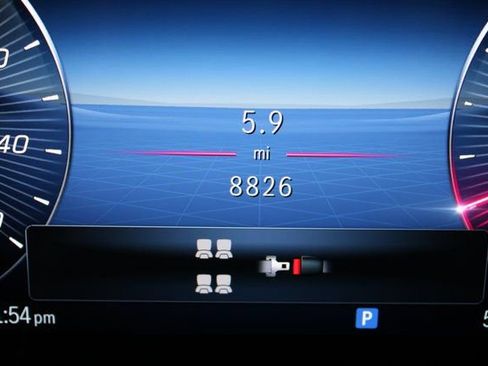 Used 2025 Mercedes-Benz GLS 450 4MATIC image 8