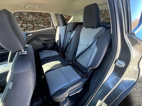 Used 2019 Ford Escape SE image 22