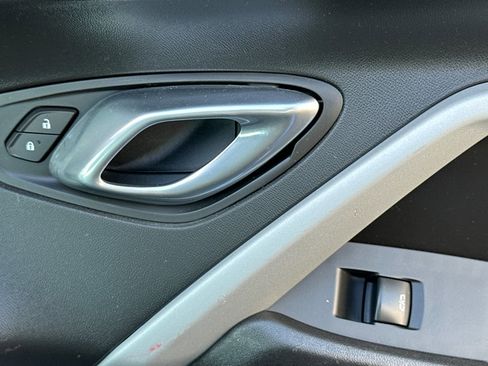 Used 2018 Chevrolet Camaro SS image 21