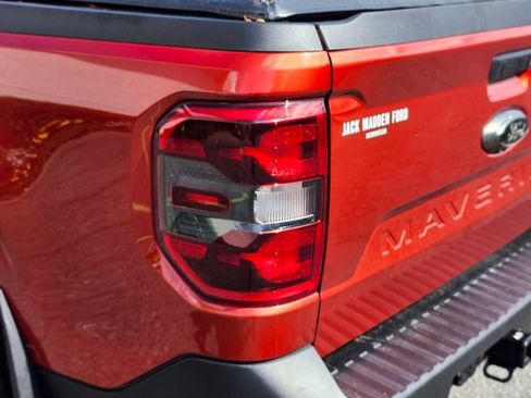 Certified 2024 Ford Maverick XLT w/ XLT Luxury Package AWD/4WD image 9