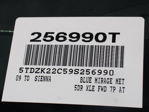 Used 2009 Toyota Sienna XLE image 30