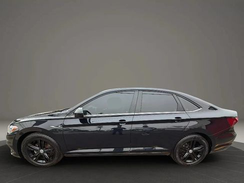 Used 2020 Volkswagen Jetta R-Line w/ R-Line Cold Weather Package FWD image 8