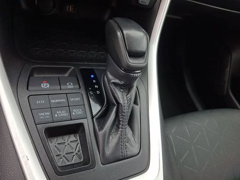Certified 2024 Toyota RAV4 XLE AWD/4WD image 17