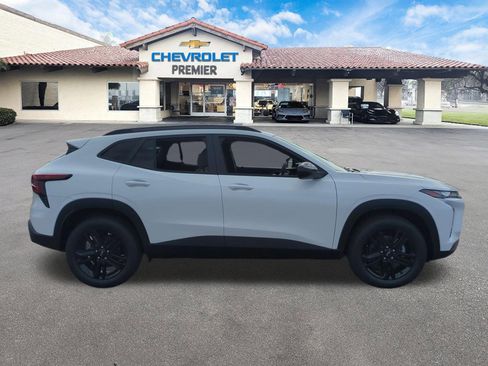 New 2026 Chevrolet Trax ACTIV w/ Sunroof Package FWD image 9