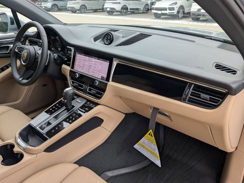 New 2026 Porsche Macan AWD/4WD image 26