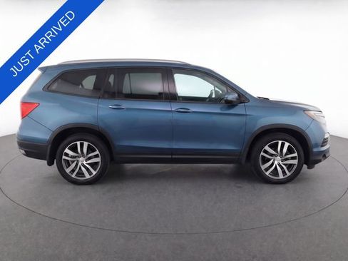 Used 2017 Honda Pilot Elite image 9