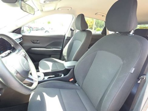 Certified 2025 Hyundai Kona SEL FWD image 5
