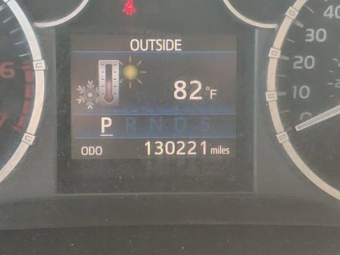 Used 2014 Toyota Tundra Limited w/ Limited Premium Package image 19