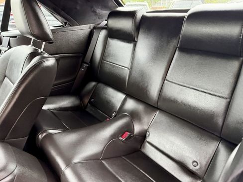 Used 2006 Ford Mustang Convertible RWD image 11