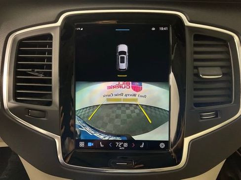 Used 2023 Volvo XC90 B5 Core w/ Protection Package Premier image 25