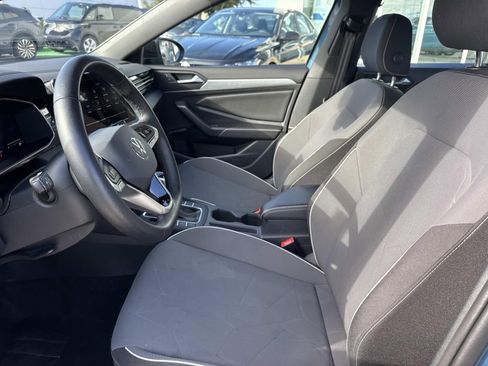 Used 2025 Volkswagen Jetta Sport image 15